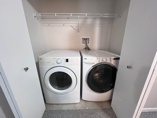 Building Photo - 4493 Pleasantview Ct NE