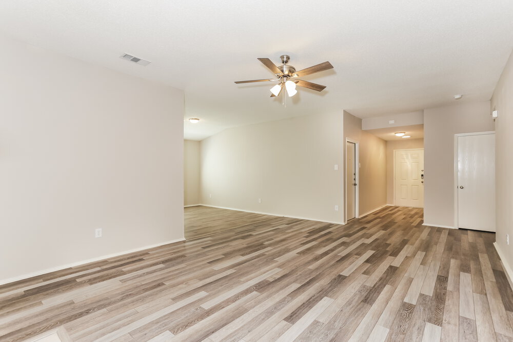 Building Photo - 8132 Fox Chase Dr