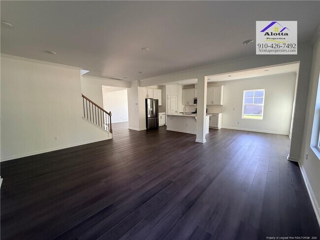 Building Photo - 156 Hanover Dr