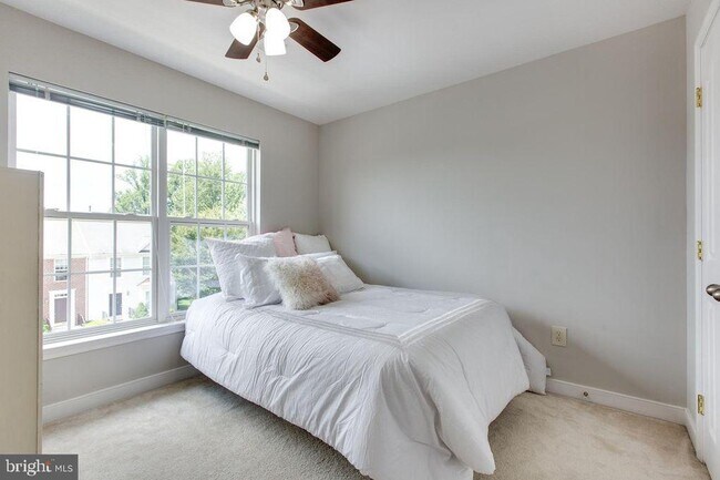 Building Photo - 1207 Pear Blossum Ct