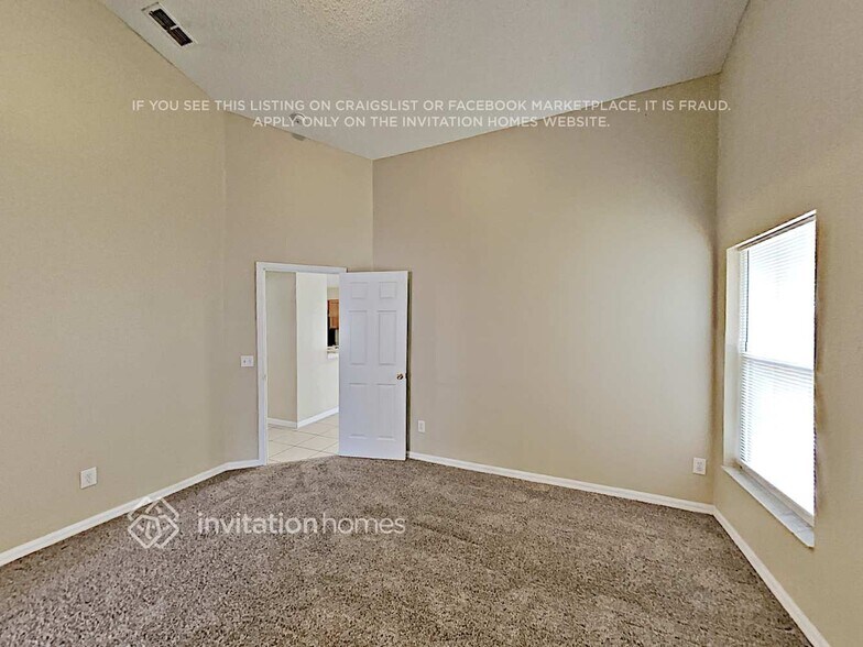 Building Photo - 16524 Golden Eagle Blvd