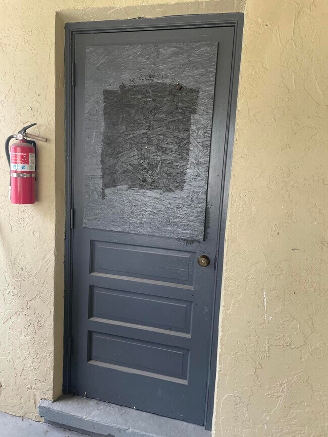 Building Photo - 4717 Carver St