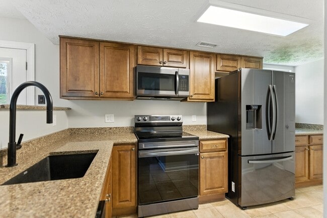 Building Photo - 6054 Warrenpark Ln