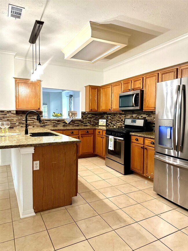 Building Photo - 24914 Aughton Ct