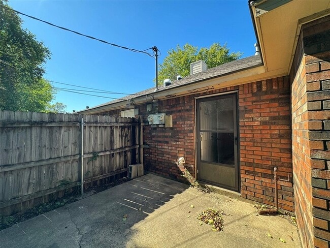 Building Photo - 1244 Misty Ln
