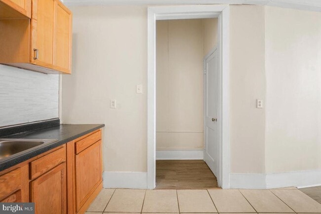 Building Photo - 471 Florida Ave NW