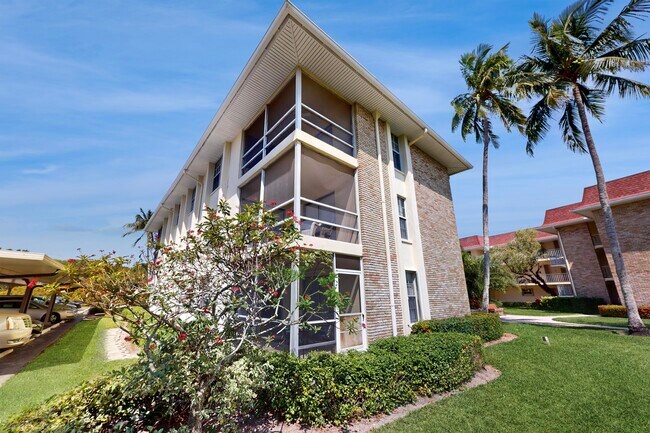 Building Photo - 5540 Tamberlane Cir