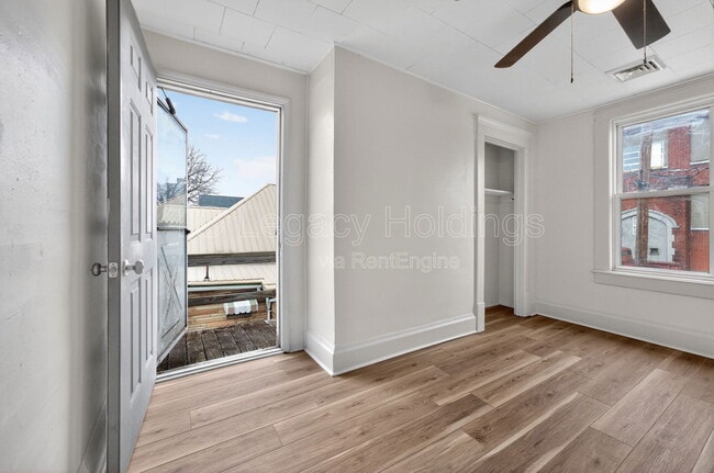 Building Photo - 1409 Hamill Ave