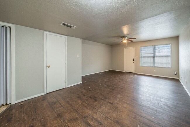 Building Photo - 3109 Las Vegas Trail