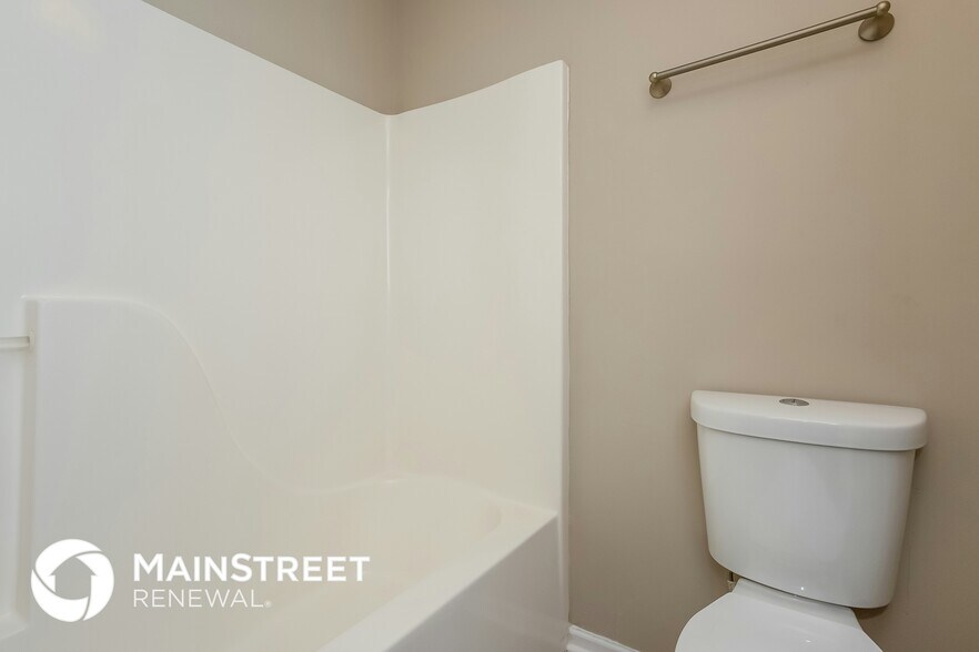 Building Photo - 4910 Heritage Cir