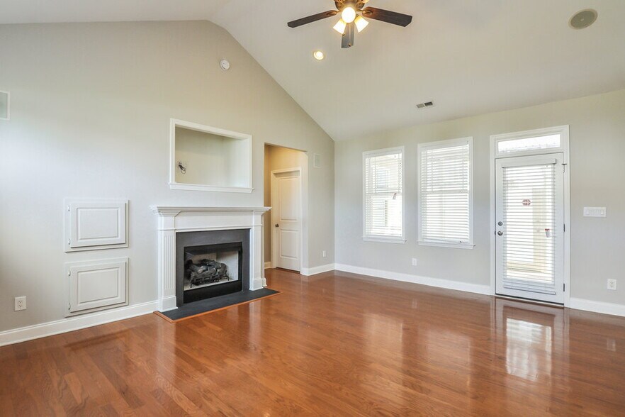 Building Photo - 278 Denby Cir