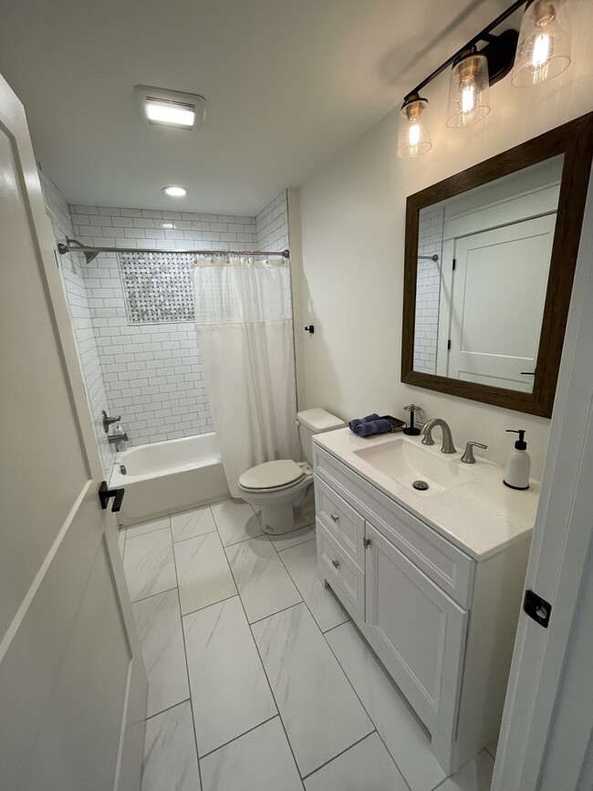 Building Photo - 4317 Holly