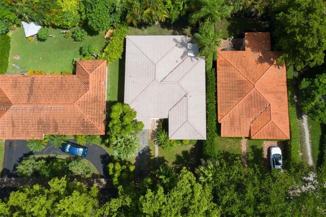 Building Photo - 229 Candia Ave