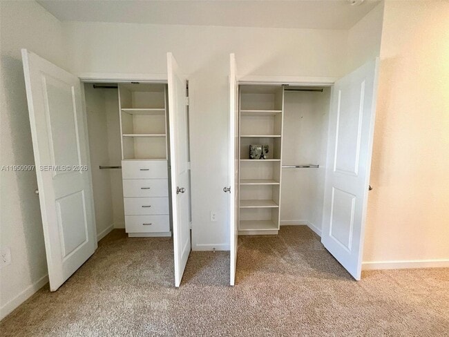 Building Photo - 429 NE 12th St