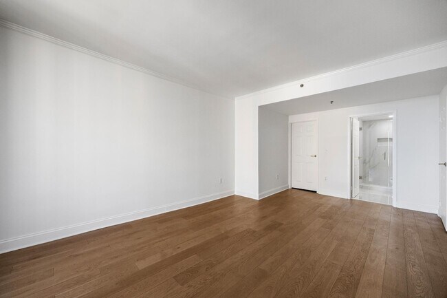 Building Photo - 2 Constitution Ct