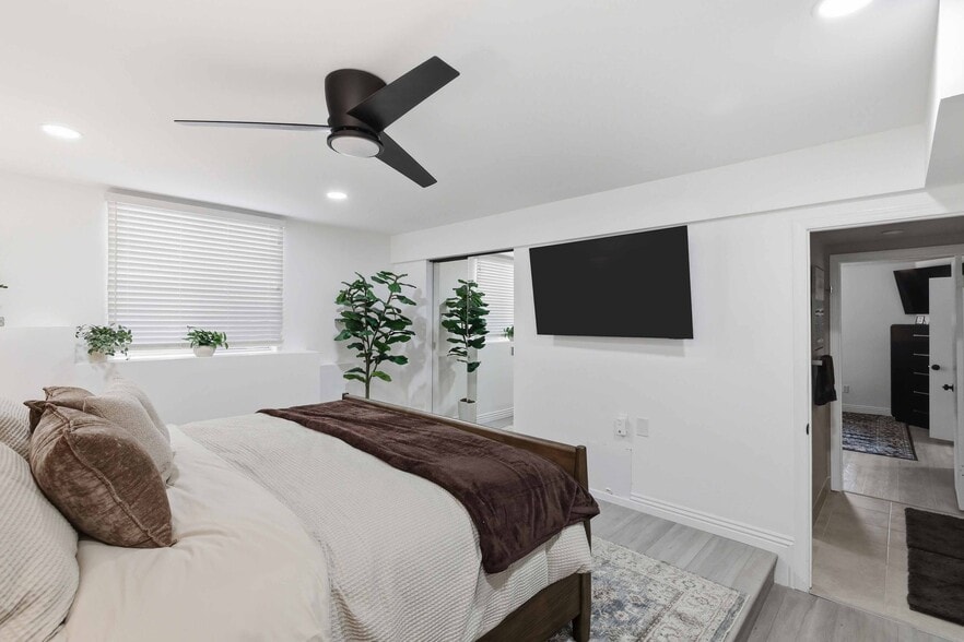 Building Photo - 1918 Marshallfield Ln