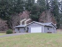 Building Photo - Spacious 2 bedroom 2.5 bath Rambler home i...