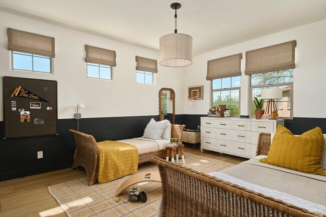 Building Photo - 18388 N 93rd Pl