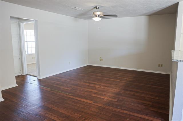 Building Photo - 1302 Crescent St