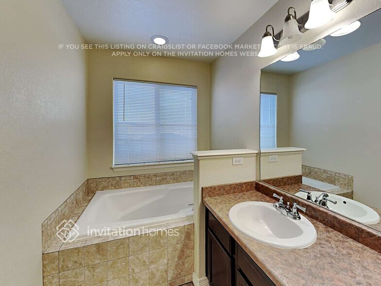 Building Photo - 7294 Araia Dr