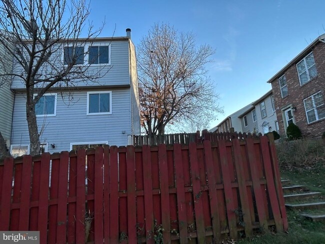 Building Photo - 6363 Generals Ct