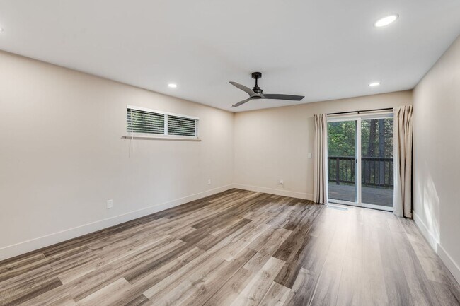 Building Photo - Updated Georgetown Home on 5 Acres with Huge Deck!