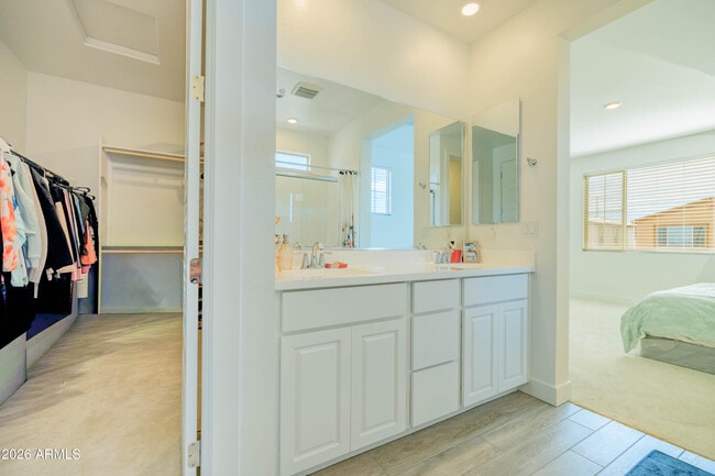 Building Photo - 21513 E Sparrow Dr