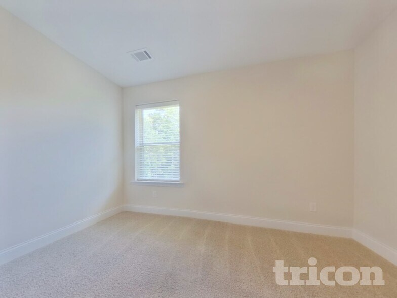 Building Photo - 446 Cantrell Dr