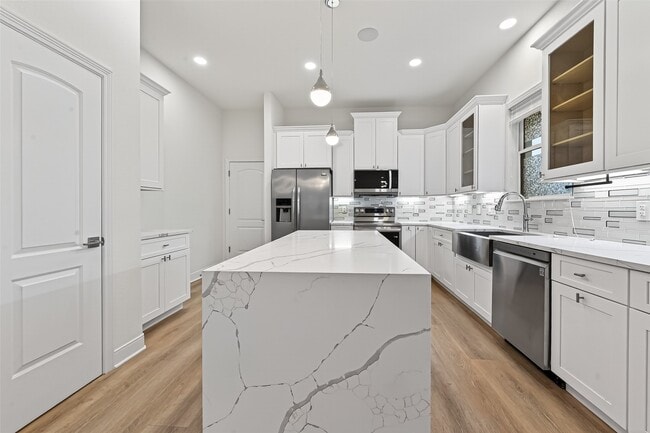 Building Photo - 6630 Highrock Rd