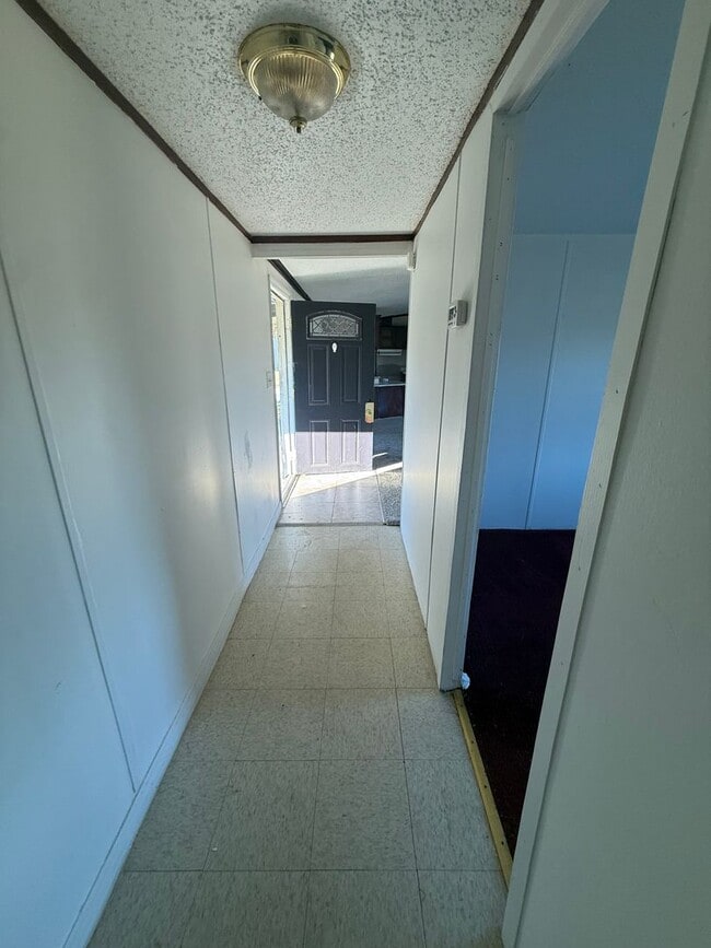 Building Photo - For Rent – Irvington, AL