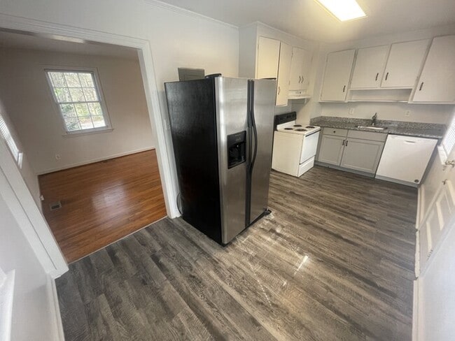 Building Photo - 2 bd 1 ba house