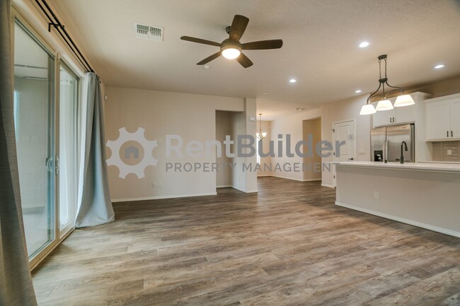 Building Photo - ***ASK ABOUT OUR HOLIDAY SPECIAL18 MONTH L...