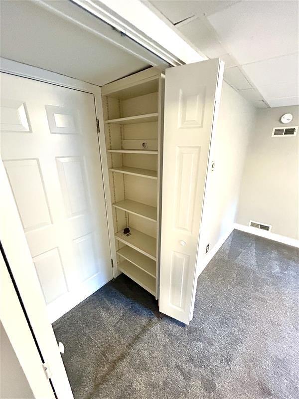 Building Photo - 33 Putnam St