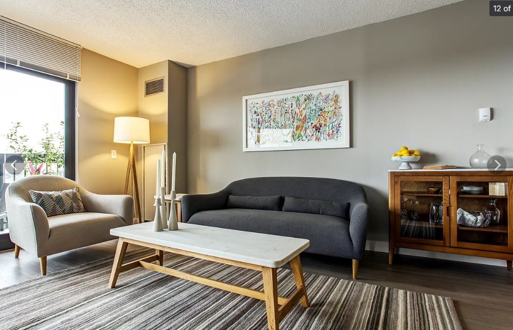 Building Photo - 2555 N Clark St