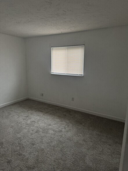 Building Photo - 17000 Ridgewick Dr