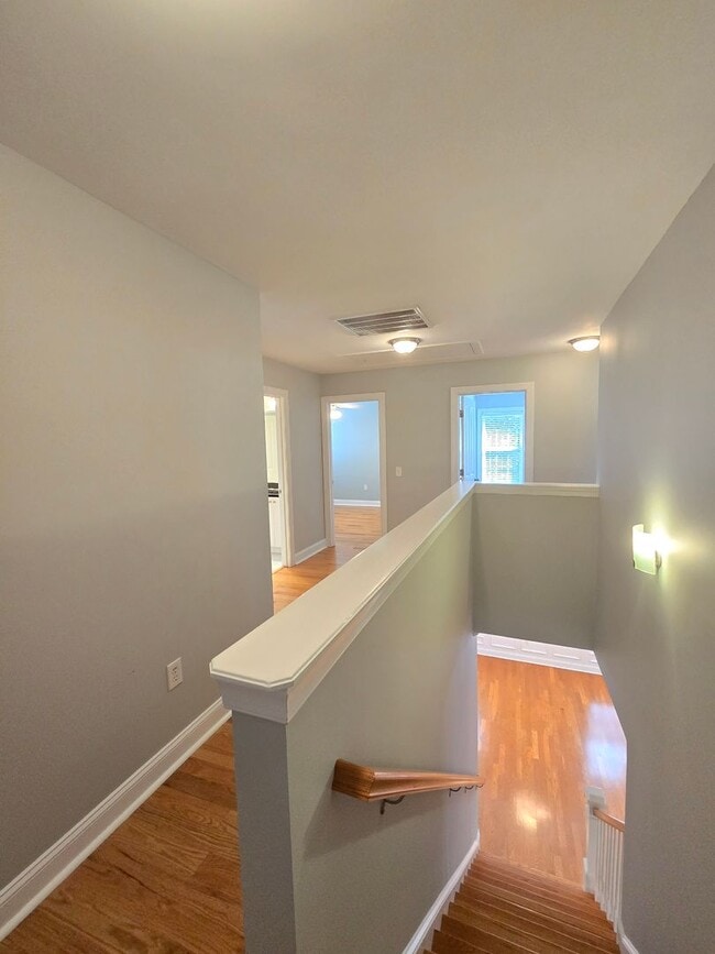 Building Photo - TOWNHOMES AT HOLLY GLEN - Gorgeous townhom...