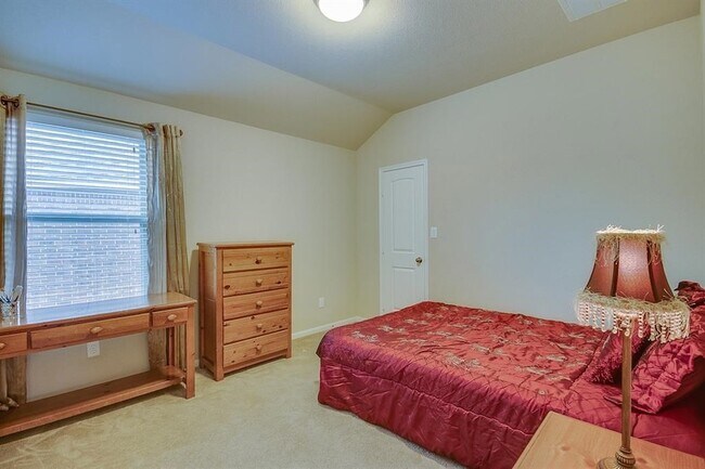 Building Photo - 17503 Fechser Ln