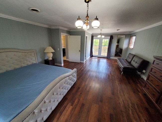 Building Photo - Sevierville 37862 - Showings begin July 11, 2026 - Fully Furnished! Long term or 3 Month Lease Co...