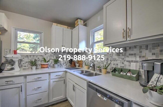 Building Photo - 6215 Glen Dr