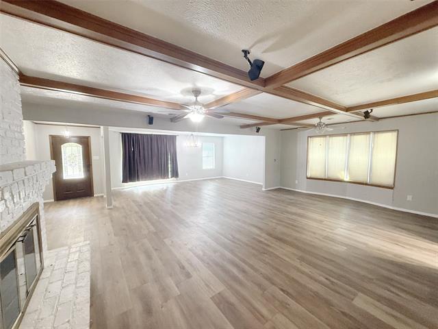 Building Photo - 2325 Ravenwood Dr