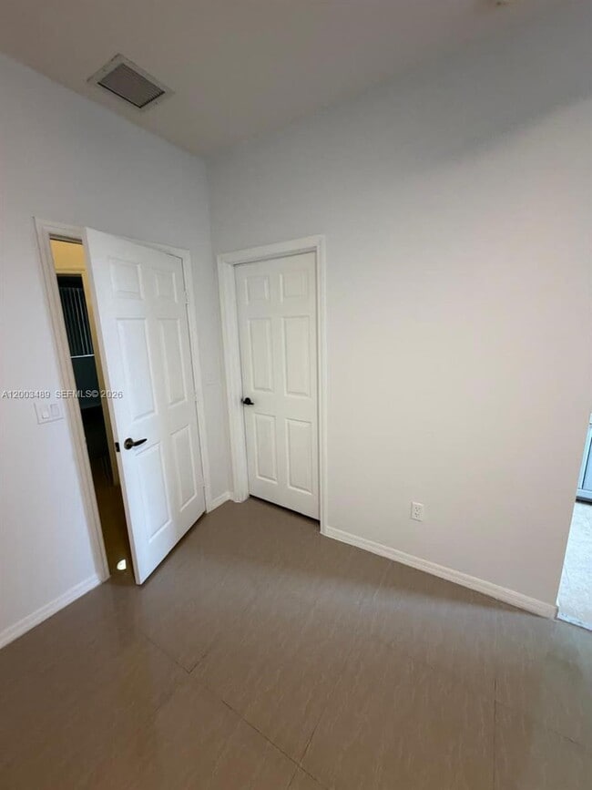 Building Photo - 4953 Windward Way