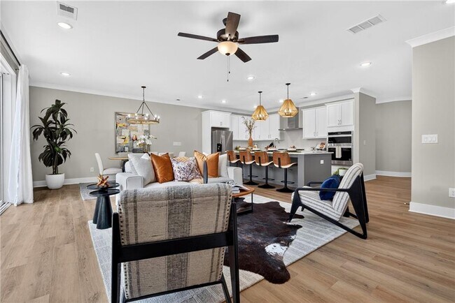 Building Photo - 203 Grady Burrell Dr