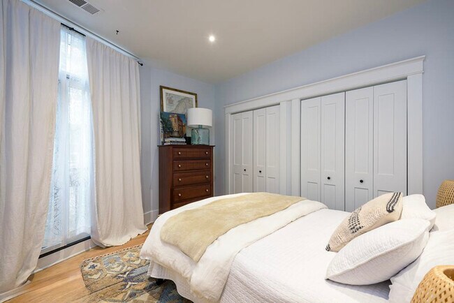 Building Photo - 1313 Vermont Ave NW