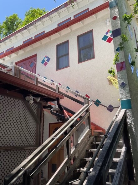 Entrance - 5257 Sylmar Ave