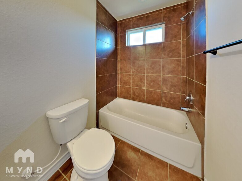 Building Photo - 6415 Melanzane Ave