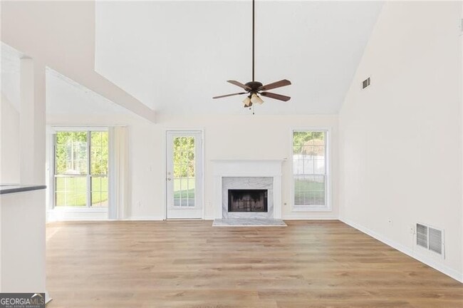 Building Photo - 1090 Norwalk Trce