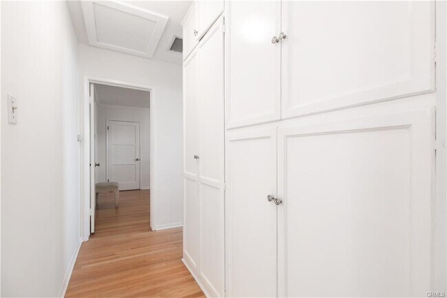 Primary Photo - 13220 Otsego St