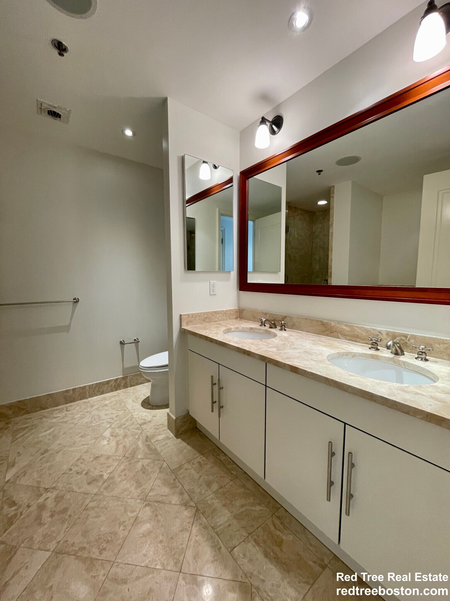 Building Photo - 1 Charles St S