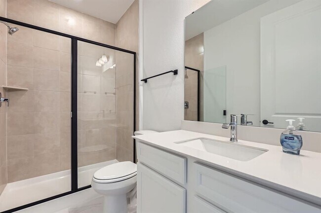 Building Photo - 1208 Legends Ln