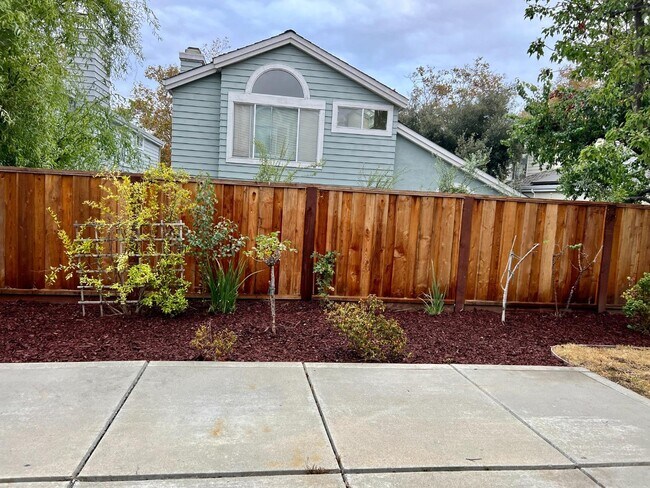 Building Photo - 11688 Olive Spring Ct